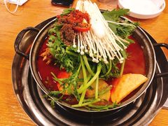 土豆排骨火锅-喇喇排骨火锅·传统韩式脊骨汤(望京西园总店)