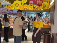 -中航城君尚购物中心