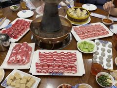 -楼外楼大刀肉传统火锅(西安大路店)