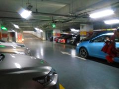 -龙阳广场-地下停车库