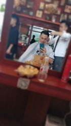 -尼特斯男士发型馆