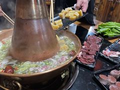 -果松木炭酸菜铜火锅·外婆参鸡汤