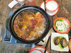 清心虫草花鸡煲-小龍鳳·港式海鲜打边炉(沙湖路店)