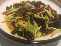 -铜锣湾·有麝自然香(渝北财富中心店)