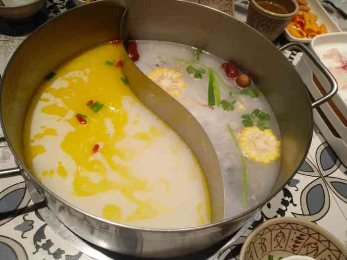 江小渔豆浆鱼火锅保工街店