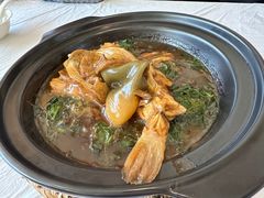 红烧河鱼秧草-鸿运酒楼