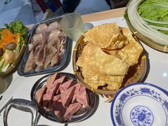 -王奋斗贵州酸汤牛肉火锅