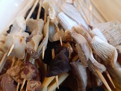 -签多多串串香火锅