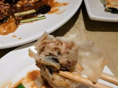 肉三鲜锅贴-春江饭店(共青团路总店)