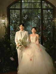 -雪中彩影婚纱摄影·微光艺术中心