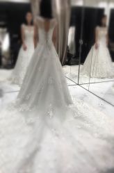 点击看大图 -GRACE KELLY婚纱与礼服(北京店)