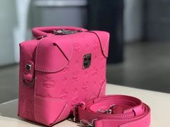 -MCM(比斯特上海购物村店)