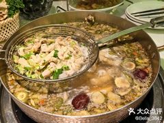 -洪氏嗨捞·猪肚鸡火锅(阳光天地店)
