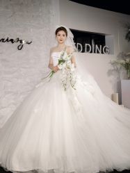 -伯瓷皇后婚纱艺术空间