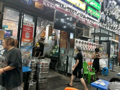 -老东镇啤酒屋海鲜加工·蒸汽海鲜·海鲜烧烤(台东店)