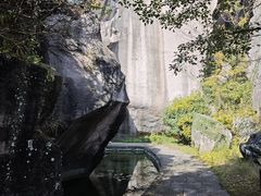 -伍山海滨石窟