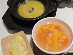 -金马门国际美食百汇(珞喻路店)
