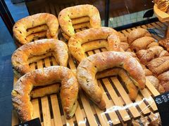 -Dough&Joe团憩(瑞虹天地月亮湾店)