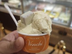 -VENCHI 闻绮(上海佛罗伦萨小镇店)