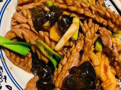-泉畔人家·老济南经典鲁菜(大明湖店)