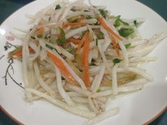 芦苇根炒肉丝-梦缘水乡·湖景餐厅