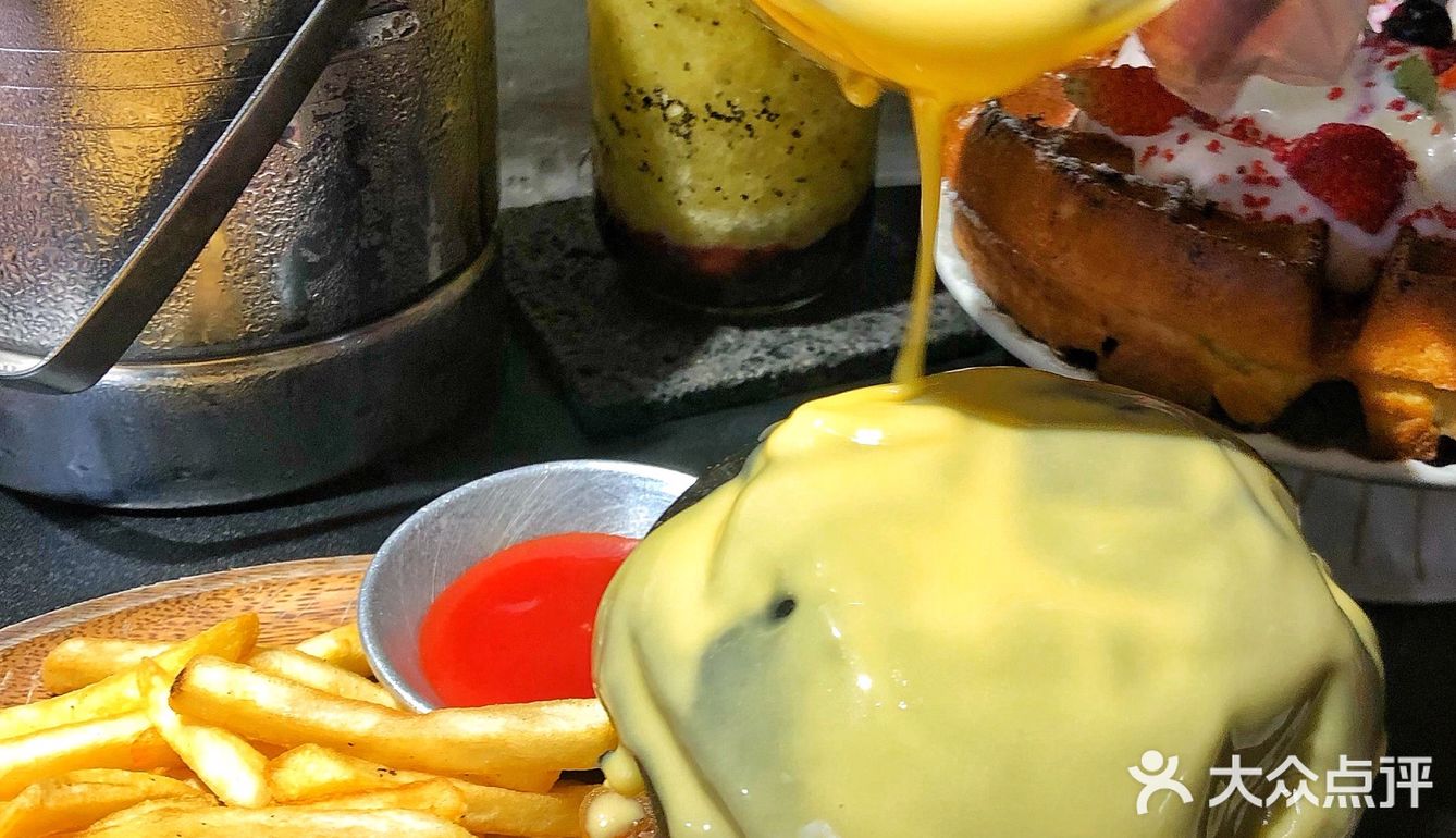 藏在沙坡尾小巷的老牌汉堡店🍔 味道真的绝