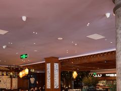 -八府香鸭·啫啫煲(华山路店)