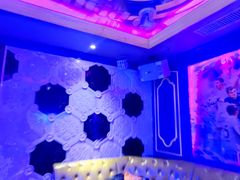 -UK派对KTV(日月广场店)