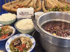 -马路边边麻辣烫联盟路店