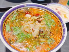 -云阿蛮云南生烫牛肉米线(奉贤路店)