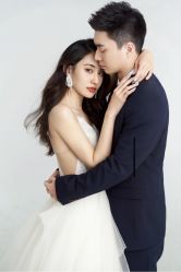 -易摄影婚纱摄影工作室