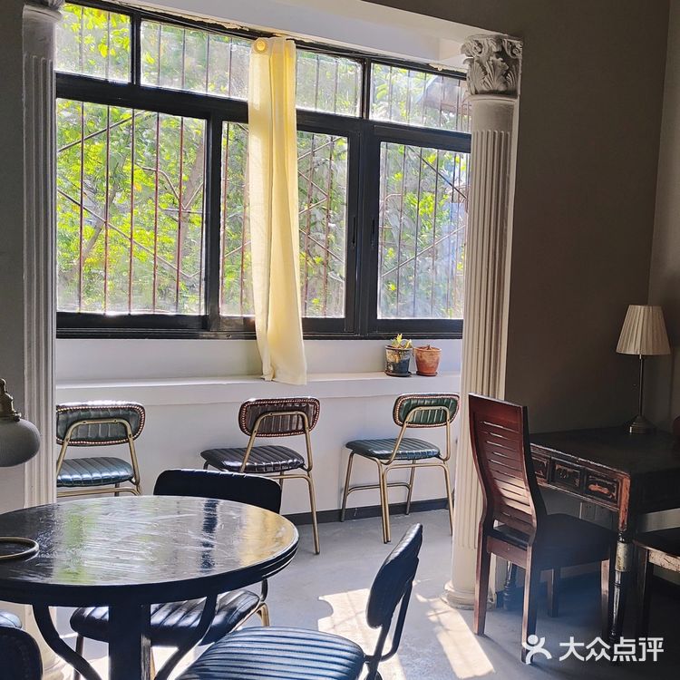 叁岔口咖啡•弹子石藏在居民楼里的宝藏