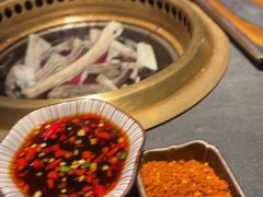-铭牛烧肉·和牛海鲜自助(高新月牙湖店)