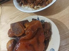 -红猪卤肉饭(大西洋美食城店)