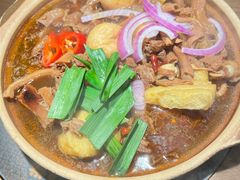 -蔡婶牛腩牛杂煲(长安万科店)
