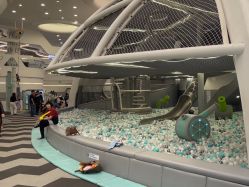 -MINI MARS 移动的空间站乐园·餐饮·派对(浦东金桥店)