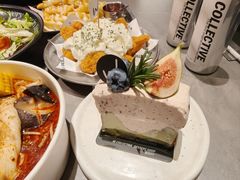 -W COLLECTIVE  DESSERT SHOP