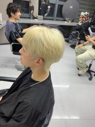 -宫铭烫发染发接发店