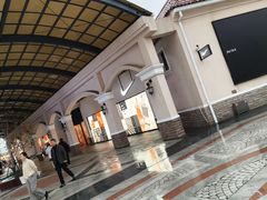 -斯普瑞斯奥特莱斯