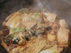 -哈尔滨烧烤·山河村铁锅炖(交大店)