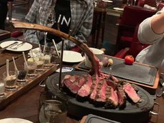 -恰餐厅及酒吧 CHAR Bar & Grill (北京丽都皇冠假日店)