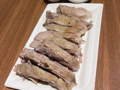 手抓羊腿肉-贯贯吉·清真餐厅(浙江中路店)