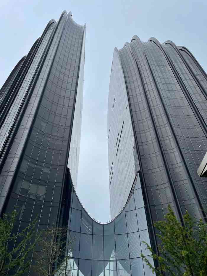 骏豪中央公园广场-"设计独到,环境优美,交通便利,人气一般.