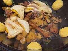 -万里闯关东铁锅炖菜馆(高新旗舰店)