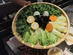 -尚尚仙·酸汤猪手·猪肚鸡火锅(华联万柳购物中心店)