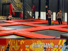 -嗨翻Hi-Fun竞技主题乐园·蹦床亲子生日轰趴(国光1937店)