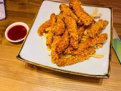 -临界音乐酒馆·小龙虾·江湖菜(华熙LIVE·鱼洞店)