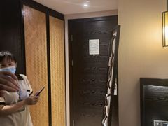 -深圳罗湖东门步行街亚朵X酒店