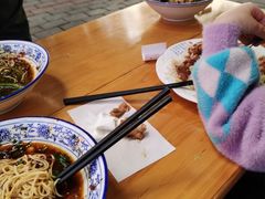 -渝之汇牛肉豌杂面