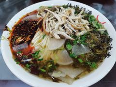 -牛一嘴·兰州牛肉面·大盘鸡(财富中心店)